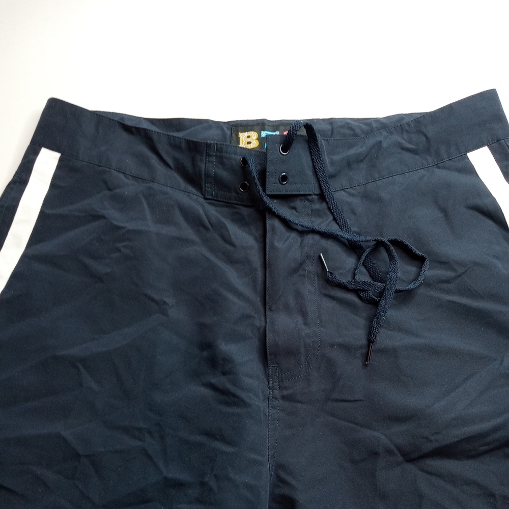 Shorts‎ - Picture 4 of 10